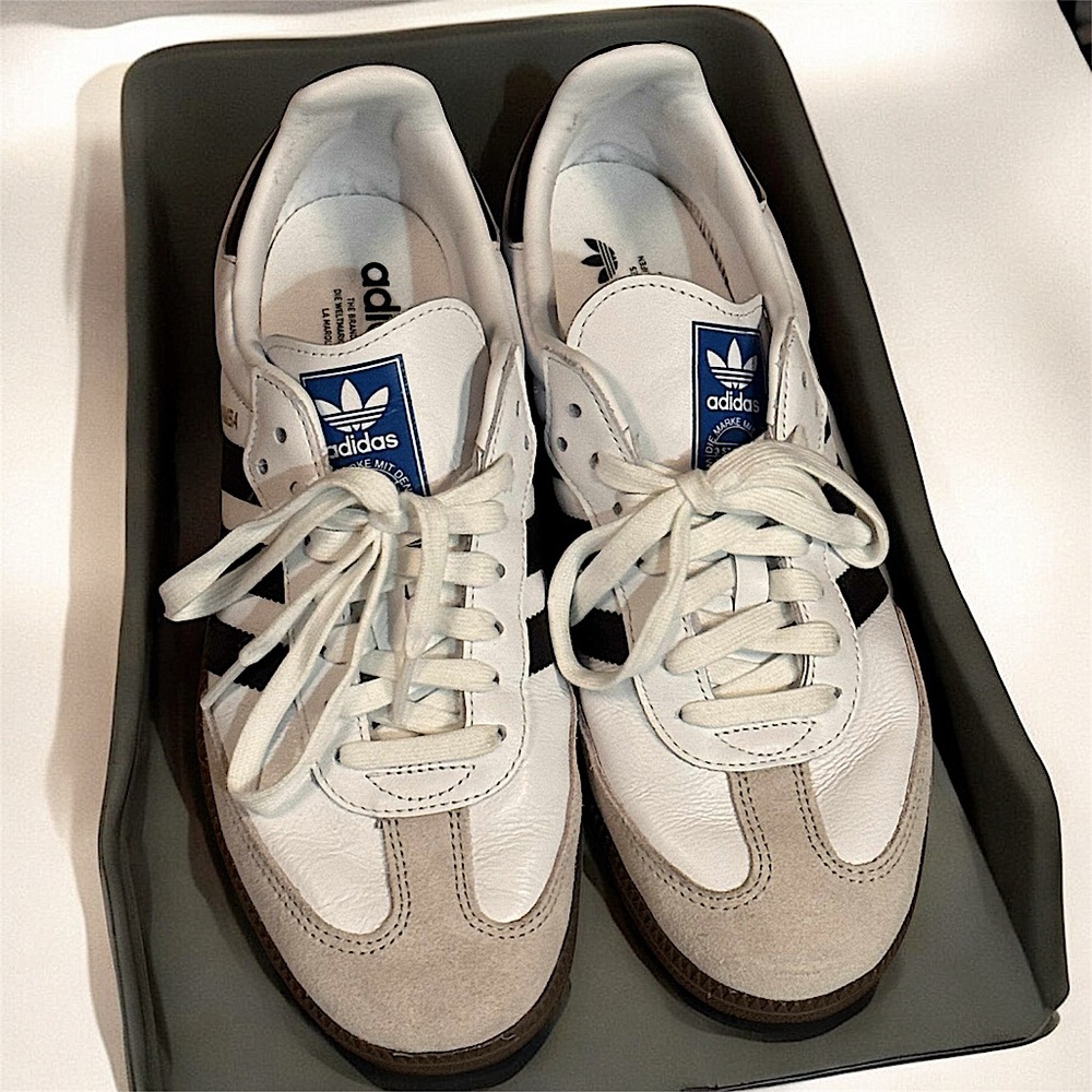 Adidas women’s White Black Sneakers size 10